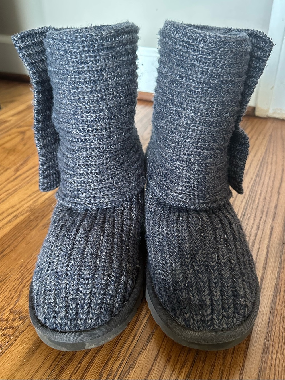 UGG Classic Cardy Charcoal Gray Boots - Women’s 7 (US) - Picture 2 of 15